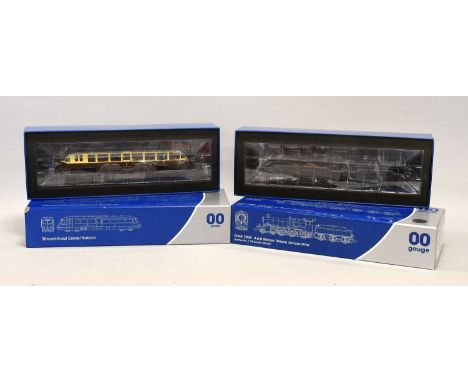 Dapol OO Gauge 4S011004D Hook Norton Manor BR 7823 DCC Fitted and 4D011004 GWR Streamlined Railcar 8 DCC Fitted (both E boxes