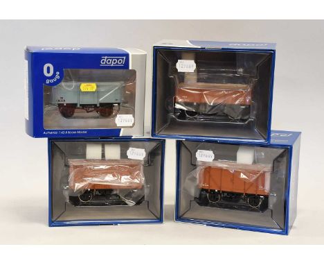 Dapol O Gauge Wagons 5-plank BR bauxite, BR Standard van, BR Standard plywood van and 16T Mineral (all E boxes E) (4)