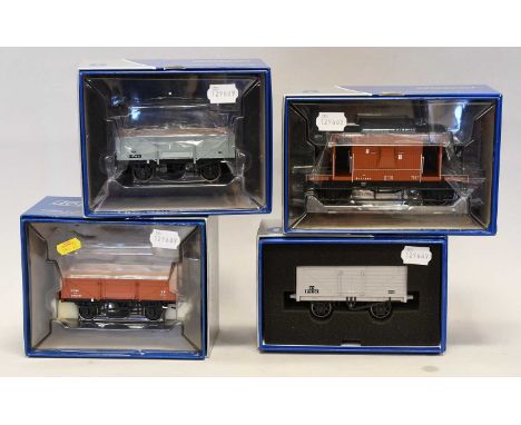 Dapol O Gauge Wagons 5-plank BR grey, BR brake van, 5-plank BR bauxite and 7-plank open (all E boxes E) (4)