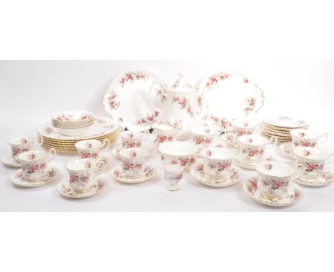 Royal Albert - A vintage 2oth century Royal Albert 'Lavender Rose' pattern bone china tea and dinner / breakfast service. The