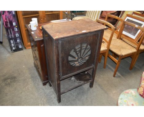 A Columbia radio speaker  AF