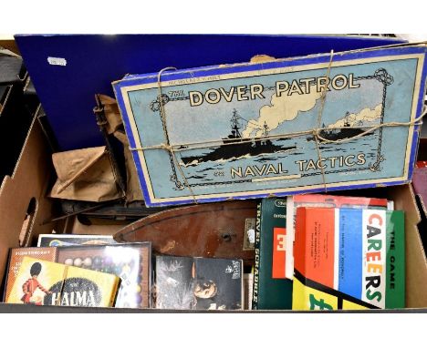 Assorted vintage games including The Dover Patrol or Naval Tactics, Travel Scrabble, Careers, Mastermind, etc to/w Pond Yacht