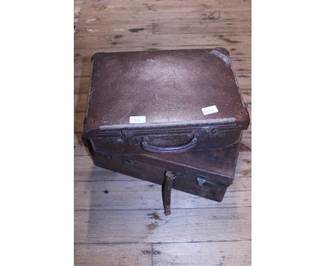 Two assorted vintage suitacases 