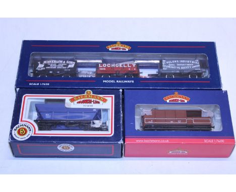 Three boxed Bachmann OO gauge wagons 
