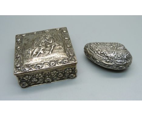 An 800 silver trinket box and a white metal shell shaped box with gilt interior, square box 65mm x 65mm 