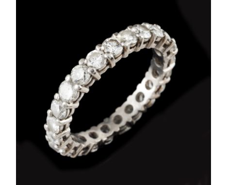 A ring bandPlatinumSet with 24 brilliant cut diamonds colour white totalling (ca. 1.90ct)Parrot hallmark 500/1000 (1938-1985)