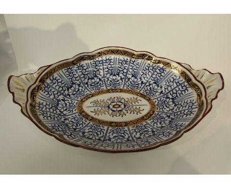 A 19th Century Worcester Royal Lily pattern oval dish, blue pattern on a white ground, enriched with gilt, 34cm x 24.5cm