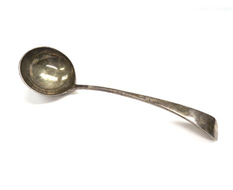 A Roberts and Belk Ltd. silver soup ladle, plain form with engraved family crest, Sheffield 1902, 302g