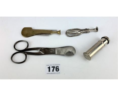 4 mixed pipe and smoking tools