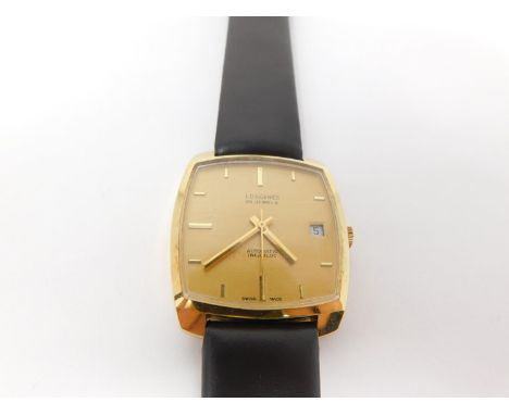 A vintage Gentleman's 18 ct yellow gold Longines 25 jewels Automatic Incabloc watch with rectangular dial and gilded batons a