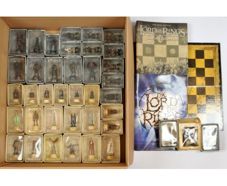 Eaglemoss The Lord of the Rings The Final Battle Chess Collection, includes 38 statues, magazines, binder and board, unchecke