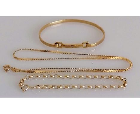 A cased Hot Diamonds gem-set gold bangle, a neck chain, 44 cm and a rolo chain bracelet, 16.5 cm, all hallmarked 9ct, 15.48g 