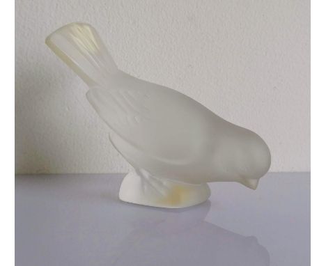 A Lalique 'Hardi' 11.604 paperweight etched 'R Lalique', 9.5 x 12 cm, without visible damage or repair