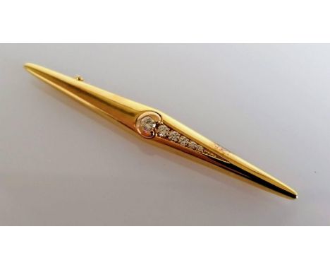 An 18ct yellow gold stick brooch with six graduated brilliant-cut diamonds, largest 0.10 carat, stamped 750, 8 cm, in origina