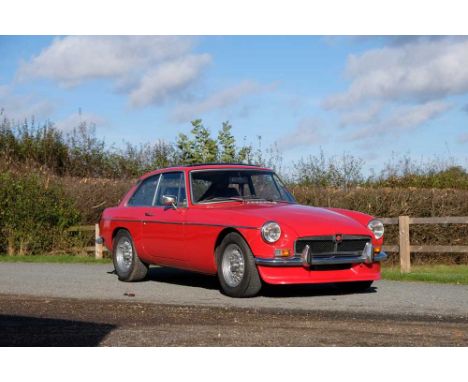 Registration No: ATO 140K Chassis No: GHD5267412G MOT: ExemptAn original UK right-hand drive car which has been retro-fitted 