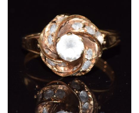 A 14k gold ring set with spinel, 2.8g, size K