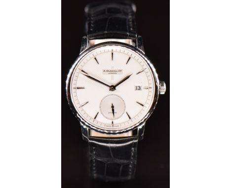 Dunhill Classic gentleman's automatic wristwatch ref. CH068 with date aperture, inset subsidiary seconds dial, steel hands an