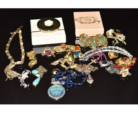 A collection of jewellery including Kirks Folly necklaces &amp; brooch, Joan Rivers necklace, Judy Lee, Trifari necklaces and