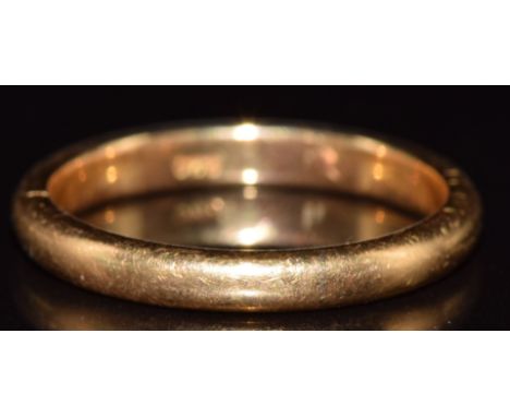 A 22ct gold wedding band / ring, 3.5g, size K