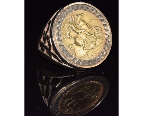 1906 gold half sovereign in 9ct gold ring mount, 8.8g, size M