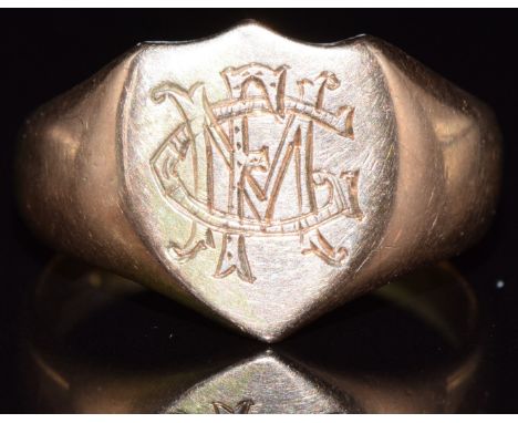 A c1900 18ct gold signet ring, 6.4g, size R