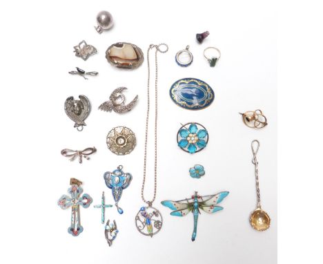 A collection of jewellery including enamel pendant set with a pearl, silver brooches, enamel cross, enamel brooches, 9ct gold