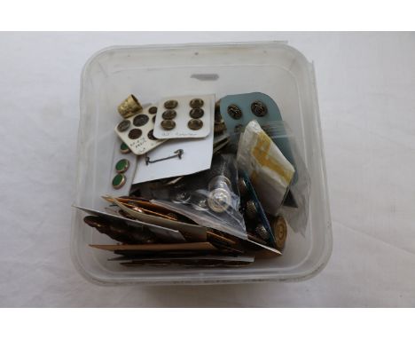 Victorian, Edwardian, Art Nouveau and twentieth century buttons to include French and English, painted examples, mother-of-pe