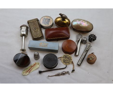 Assorted sewing items to include agate oval trinket box with hinge cover, mother-of-pearl trinket box, oval brass trinket box