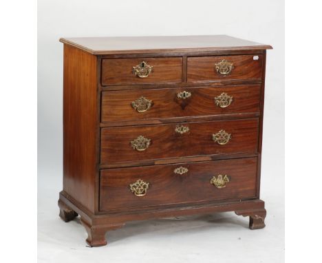 EARLY 19th CENTURY MAHOGANY CHEST OF DRAWERS, the moulded oblong top above two short and three long graduated and cockbeaded 