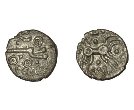 British Iron Age, DOBUNNI, Eisu, silver Unit, Oxo type, degraded moon head right, numerous ringed pellets around, rev. triple