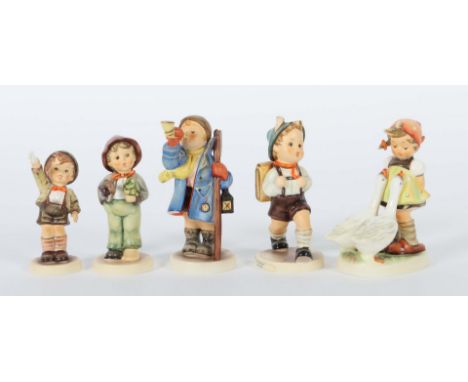 Konvolut von 5 HummelfigurenW. Goebel, Rödental, nach 1950, Keramik, heller Scherben, polychrom gefasst, best. aus: "Nachtwäc