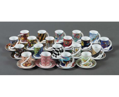 20 Espresso-Sammeltassen mit UnterenRosenthal, studio-linie, 2. H. 20. Jh., Porzellan, glasiert, Tasse "Cupola" (E: Mario Bel