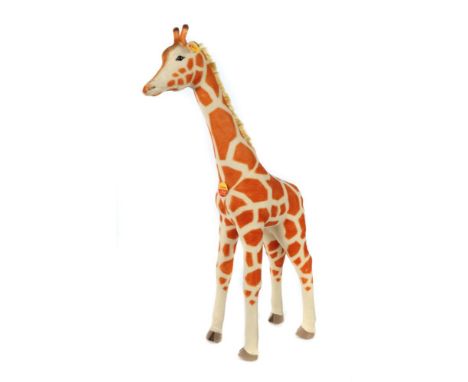 Große GiraffeSteiff, Studio-Tier, Webpelz mehrfarbig, K/F/E, H: 110 cm. Guter Zustand, an den Beinen min. Pelzverlust.