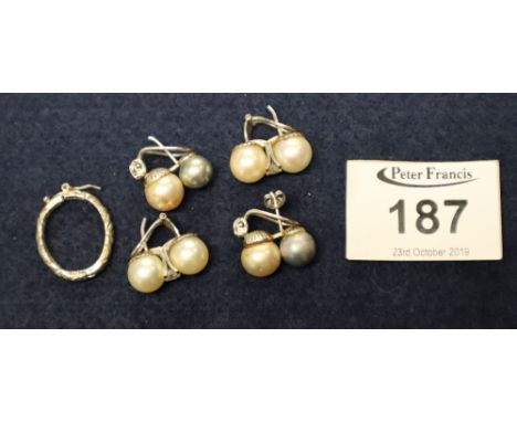 Two pairs of costume jewellery earrings and a scarf clip. (B.P. 24% incl. VAT)