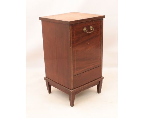 An Edwardian mahogany coal purdonium - with satinwood banded top, gilt-brass handle and bracket feet. (LWH 35.5 x 34.5 x 64cm