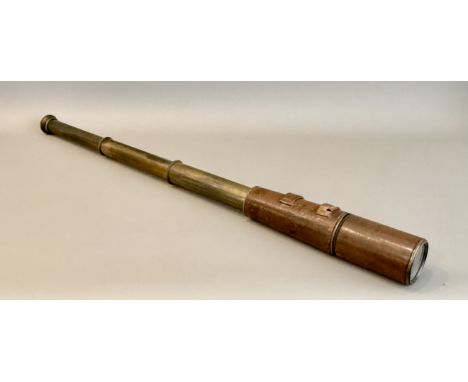 A WW2 World War 2 MK VI leather bound three draw observer / sniper's spotting telescope - stamped 'TEL SIG MK VI also GS - H.