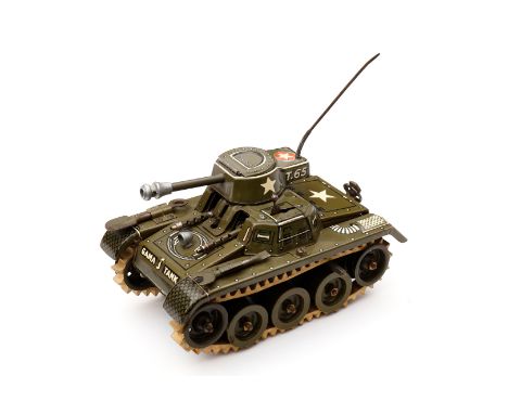 Gama Tank ”T 65”, Blech, CL, Uhrwerk intakt, mit Werkzeug, ohne Figur, Alterungs- und Gebrauchsspuren, L 16, Z 2-3