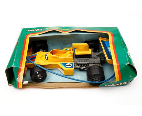 Gama Formel 1 Rennwagen 4877 ”Rotomatic”, Kunststoff, mit Fernbedienung, Alterungsspuren, L 30, besch. OK, Z 2-3