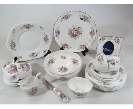 Various Aynsley Howard Sprays pattern china, to include shaped bowl, 22cm wide, photograph frame, plates, cups, saucers, part
