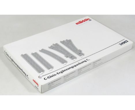 A Marklin HO-gauge set of track, 24902 C-Gleis-Erganzungspackung C2, various dimensions. (boxed)