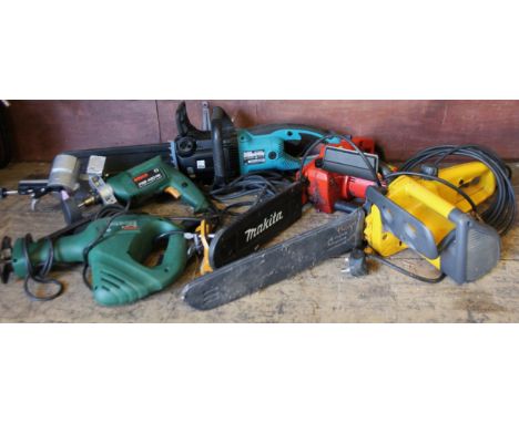 Various electric and other hand tools, Makita saw, 1400E with guard, 63cm wide, various others, Bosch hand fret saw, sander, 