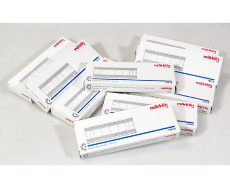 Various Marklin HO-gauge boxed straight ramp pieces, no. 74618. (9)