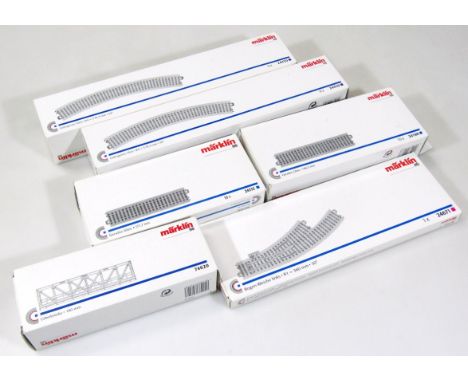 Various Marklin HO-gauge track accessories, to include 74620 Gitterbrucke 180mm, Lincs R1 1 x 24671, 10 x 24172, 2  6 x 24430