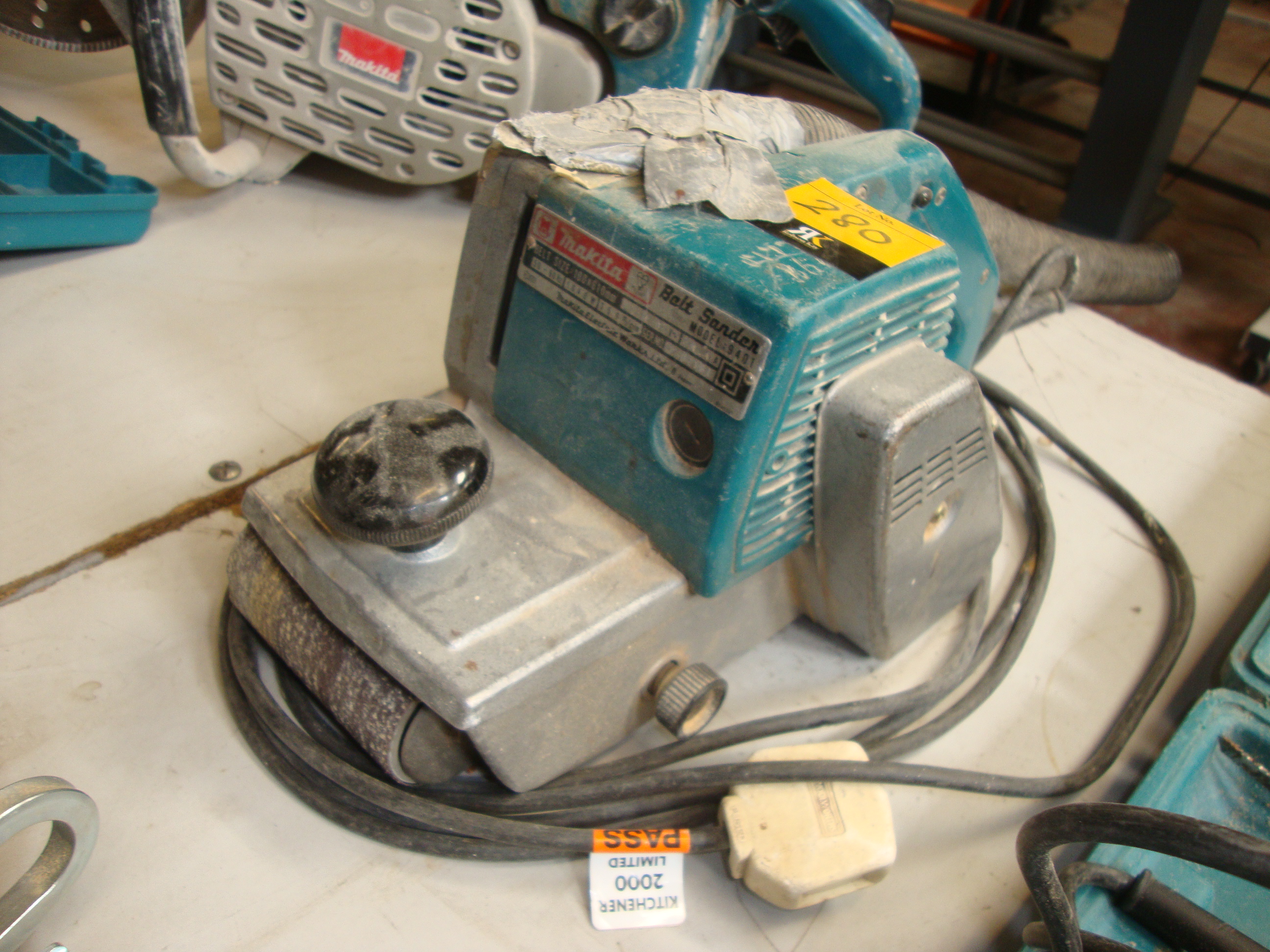 Makita belt sander model 9401