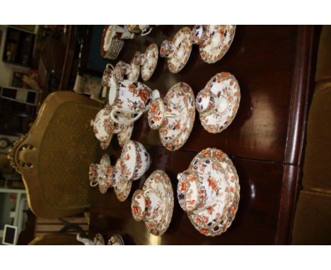 comprising of tea cups, saucers, side plates, sugar bowl, sandwich plate, cream jug, egg cups and other wares, approx. 30 pie
