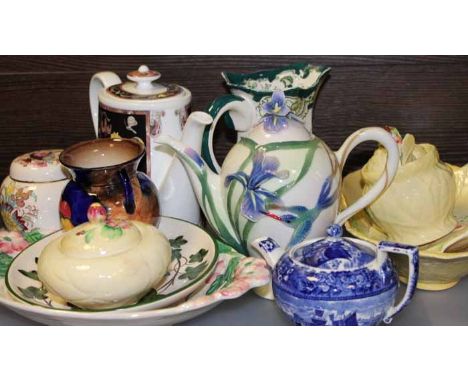 GROUP OF VARIOUS CERAMICS
including carltonware and a hand painted Wemyss Ware plate, 1 tray