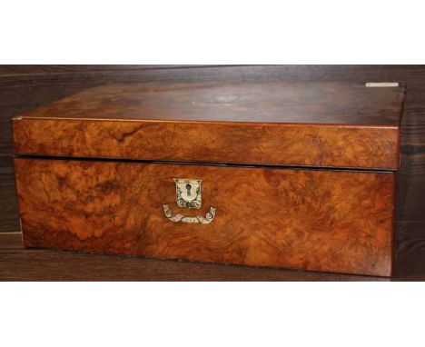 VICTORIAN WALNUT WRITING SLOPE
with mother of pearl inlay, 40cm long, 14.5cm high, 24cm wide
Surface wear to the writing slop