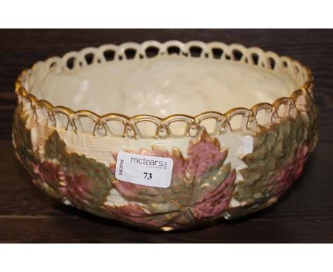 ROYAL WORCESTER FRUIT BOWL
chipped