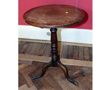 George III oak tripod table, 45cm diameter. Condition reports are not availabe for our Interiors Sales.