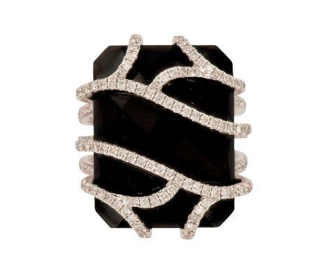 An eye catching contemporary design ladies ring with 196 diamonds weighting 1.00cts. Weight 7.20dwt / 11.20 grams. Size 6.5. 